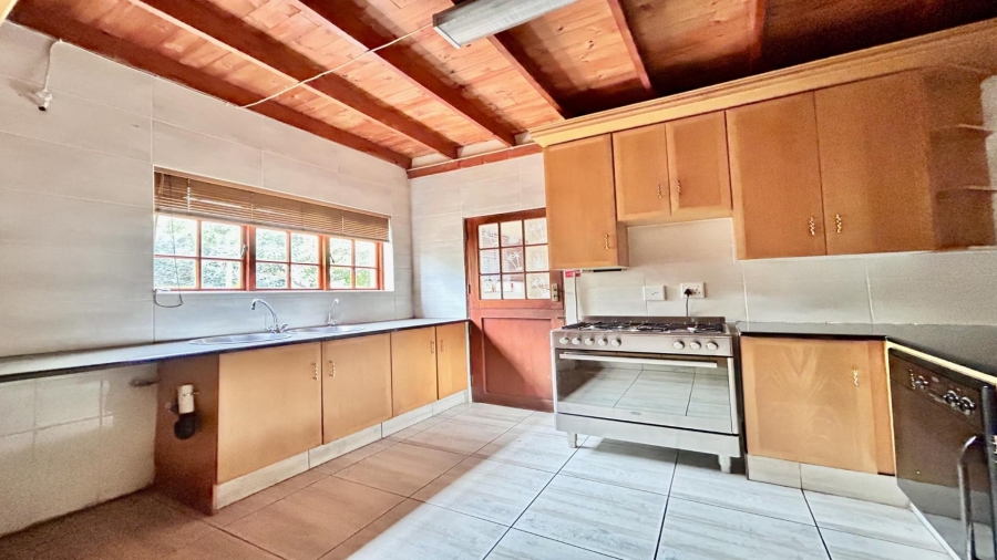 5 Bedroom Property for Sale in Melodie North West